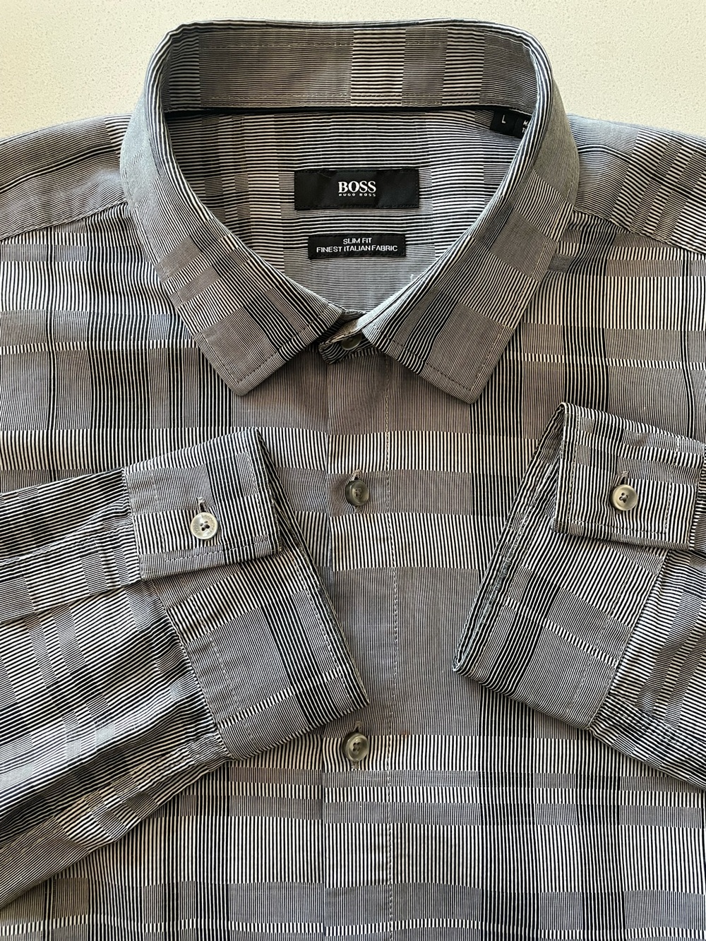 Hugo Boss - all cotton grey checkered shirt Size Large
